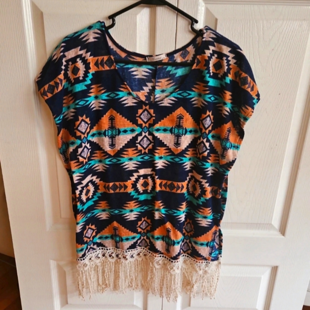 Indie style polyester top (side slits) size M